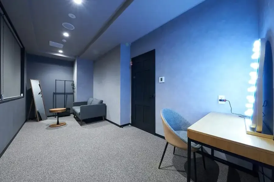 TIME SHARING 新橋駅前5F（銀座口）