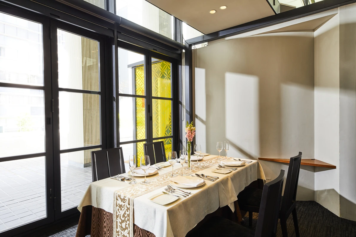 ミッテ:メインダイニング