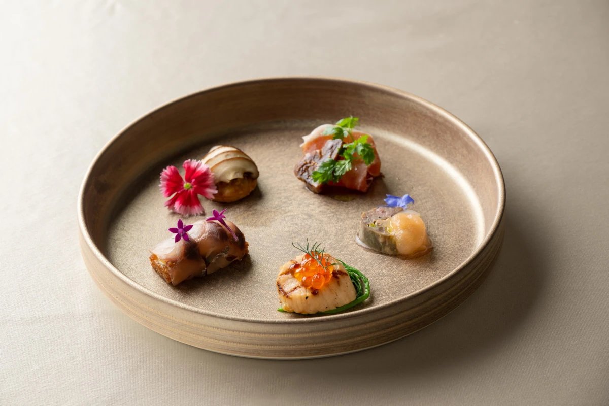 ローズガーデン/ロイヤルグレース大聖堂