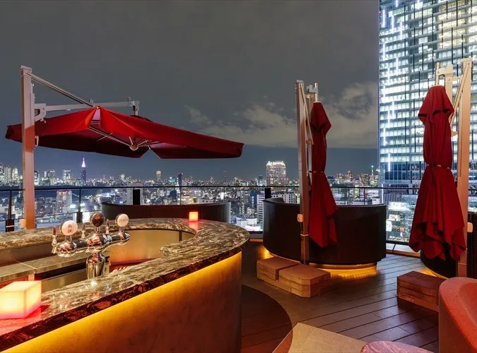 メインフロア（店内）