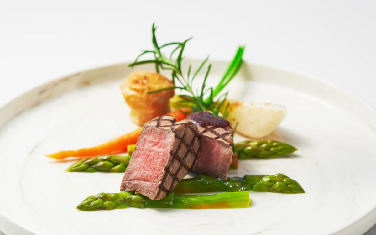 W the style of wedding