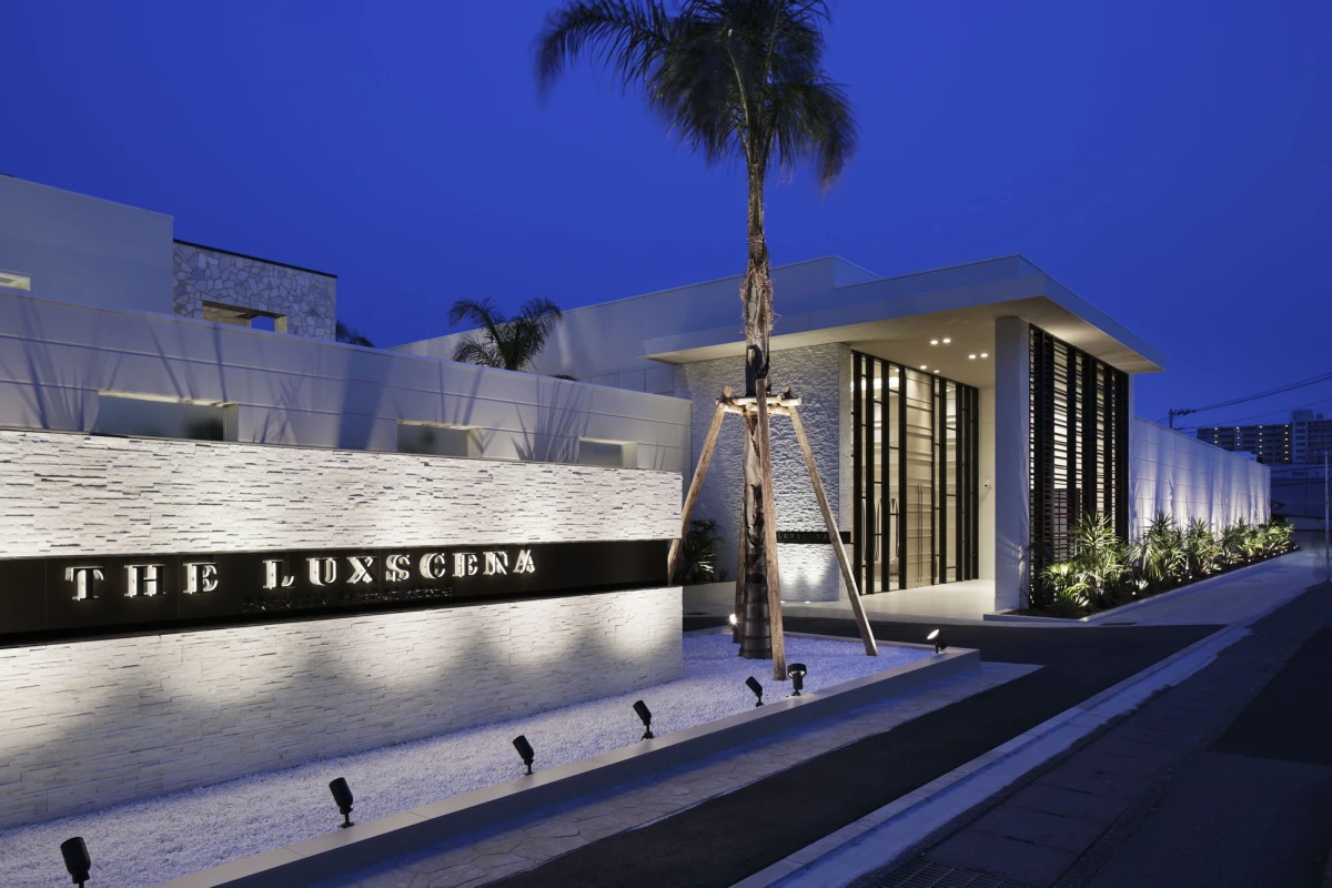 THE LUXSCENA