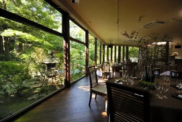 エルム ガーデン