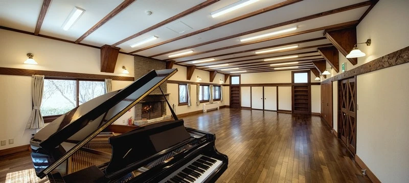 アンデレホール