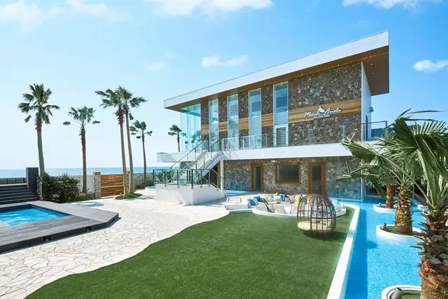 シーサイドヴィラ マウロ・アネーラ