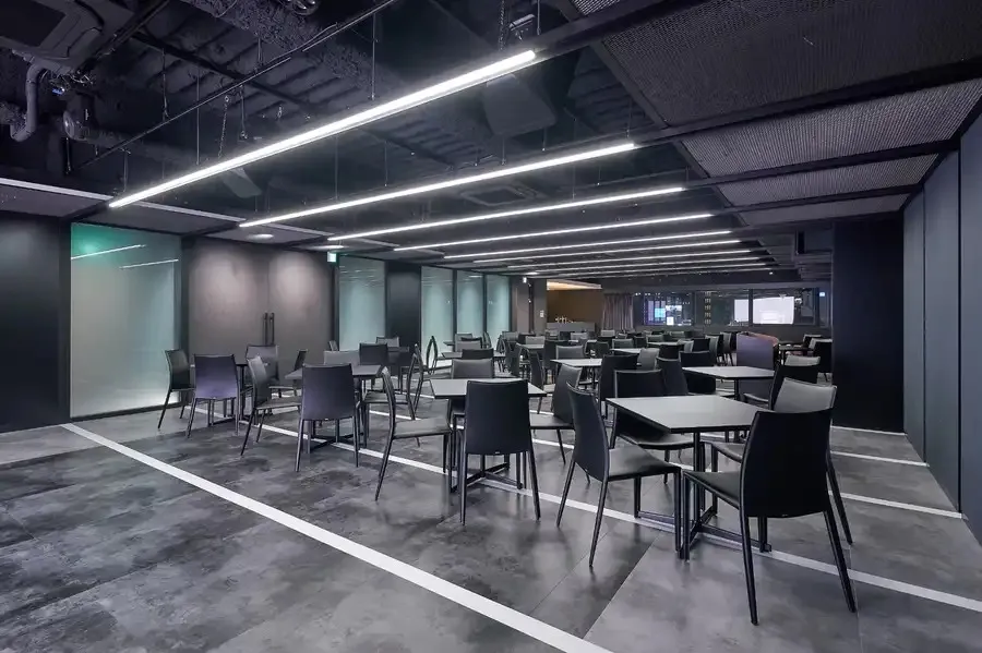 グレイドパーク 新橋駅前8F（銀座口）