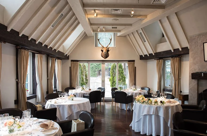 DINING（2階 ダイニング）