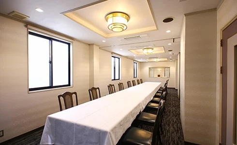 ホテルマリターレ創世 久留米:弥生/若草・ 鈴/扇（東館 1F 控室）