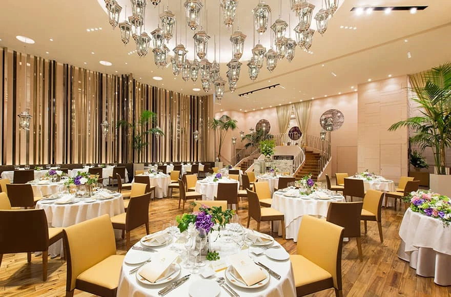MAIN DINING