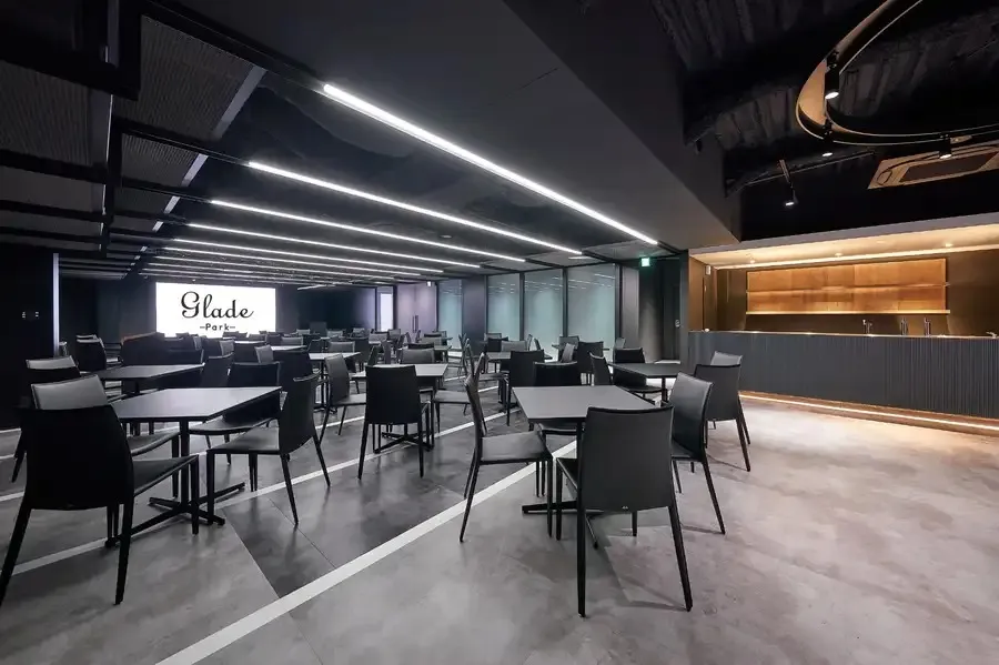 グレイドパーク 新橋駅前8F（銀座口）