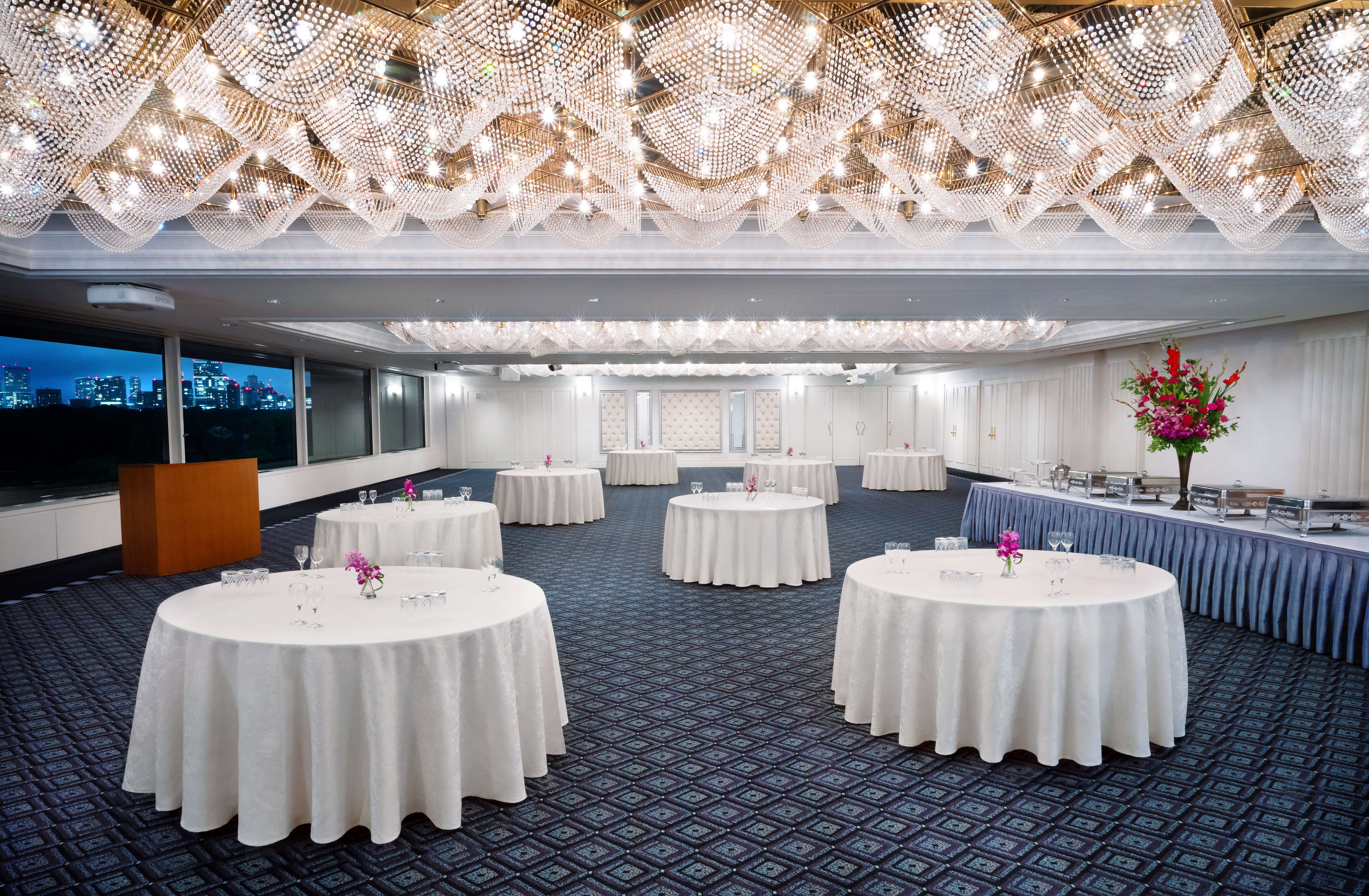 KKRホテル東京:大宴会場 瑞宝(10階)／ KKR　HOTEL　TOKYO