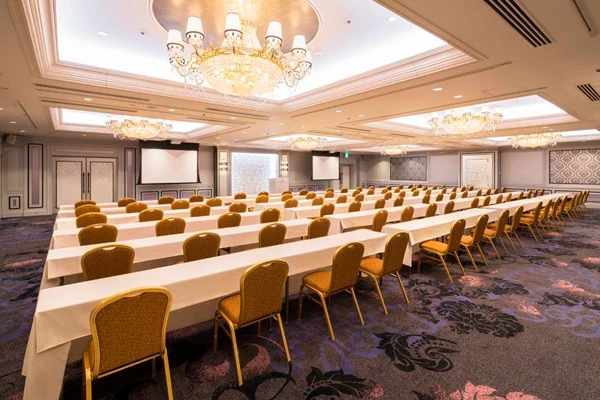 ホテルメトロポリタン:桜