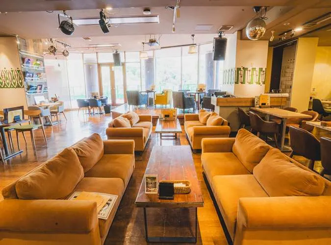 #702 CAFE&DINER なんばパークス店
