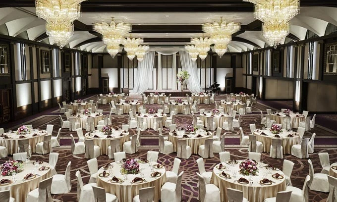 ホテル阪急インターナショナル:北中紫苑