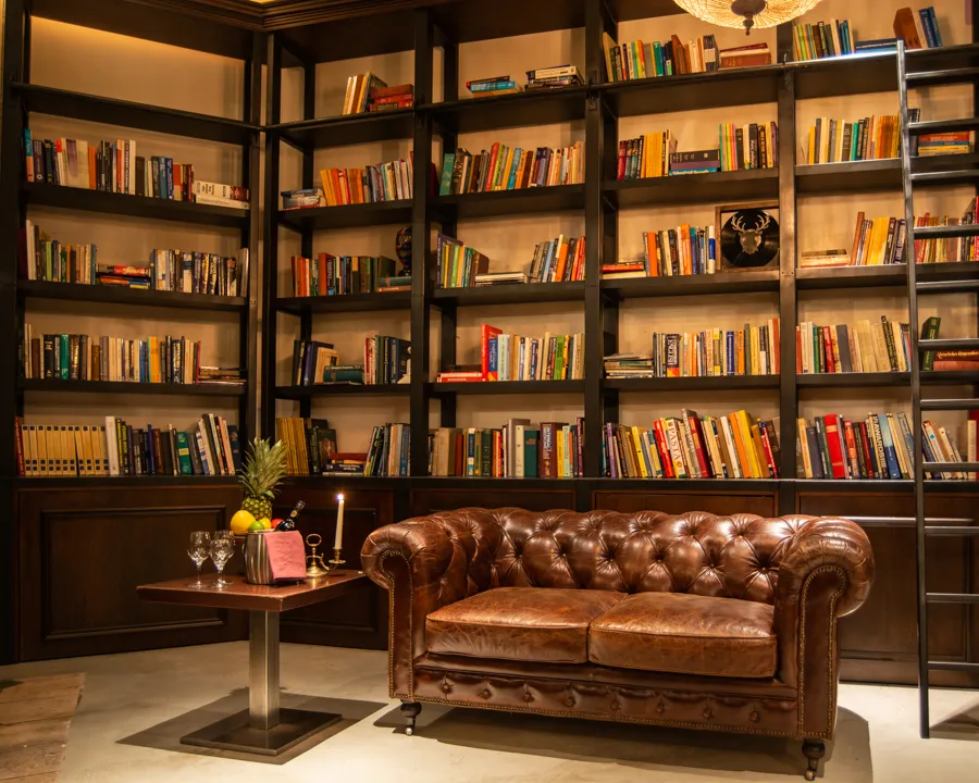 Green Lounge