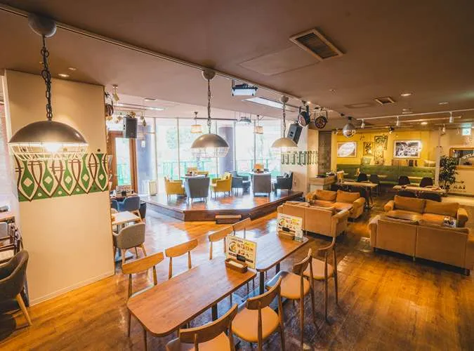 #702 CAFE&DINER なんばパークス店