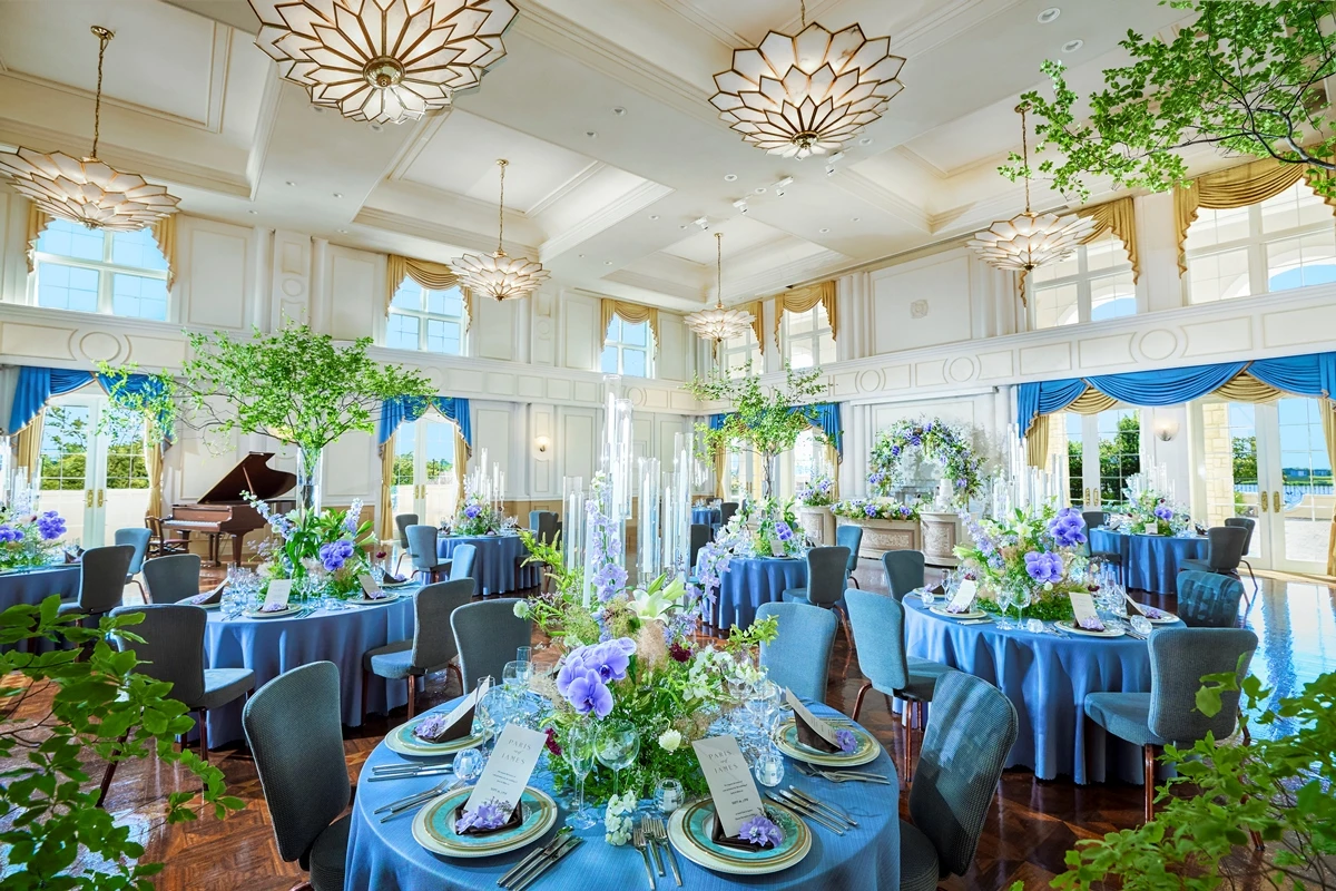 ピアザ ララ ルーチェ:ラ・レジーナ