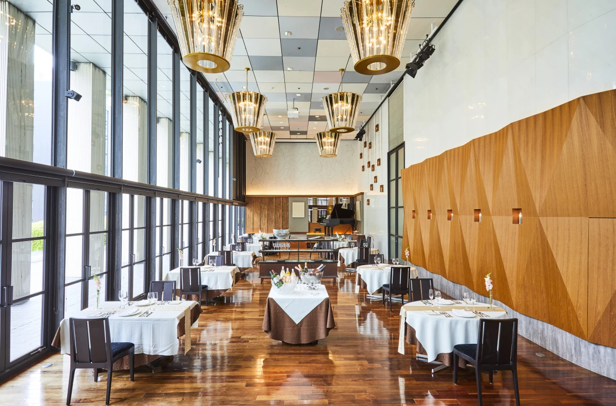 ミッテ:メインダイニング